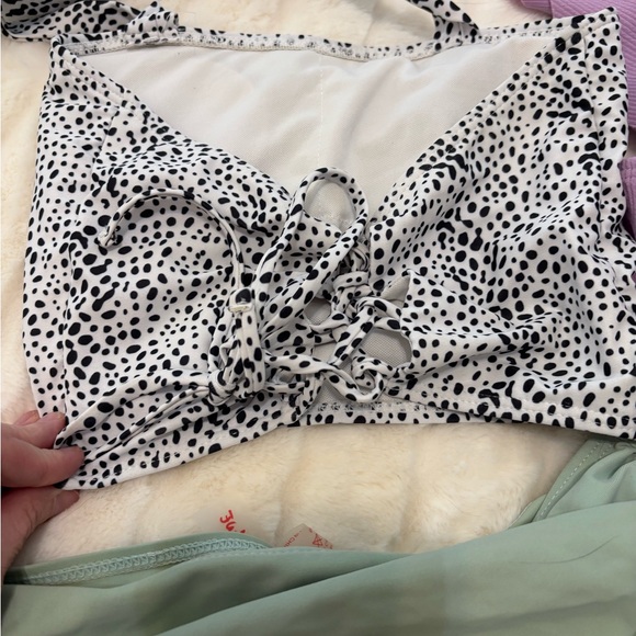 Two swimsuit sets - Picture 4 of 6